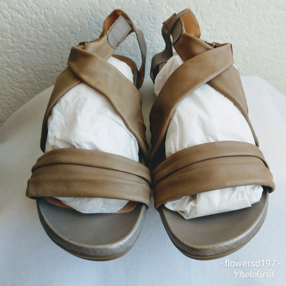 Stonefly Sandals - Picture 2 of 5